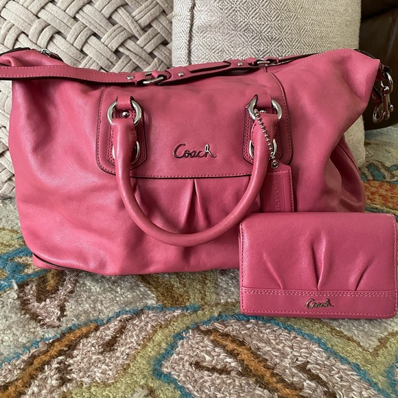 Coach Handbags - Coach tote and wallet